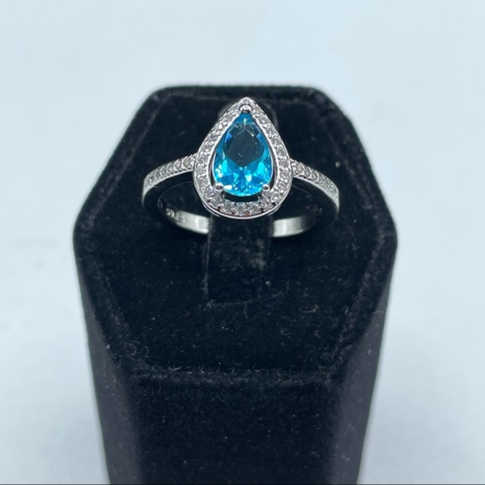 Beautiful Bright Blue White Diamond CZ‎ Pear Cut Halo Silver Plated Ring
